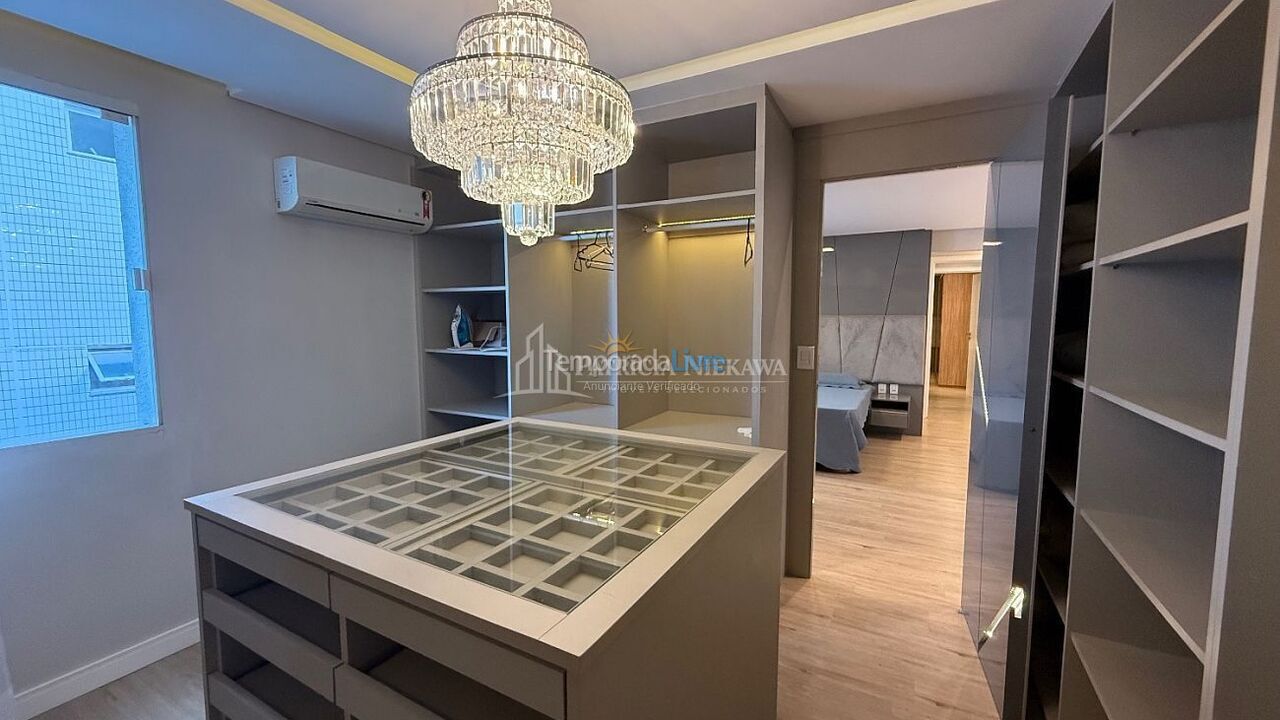 Apartamento para aluguel de temporada em Balneário Camboriú (Praia Central)