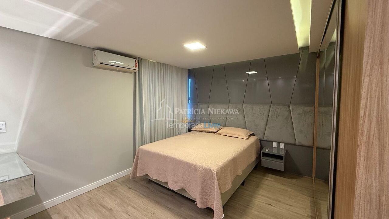 Apartamento para aluguel de temporada em Balneário Camboriú (Praia Central)