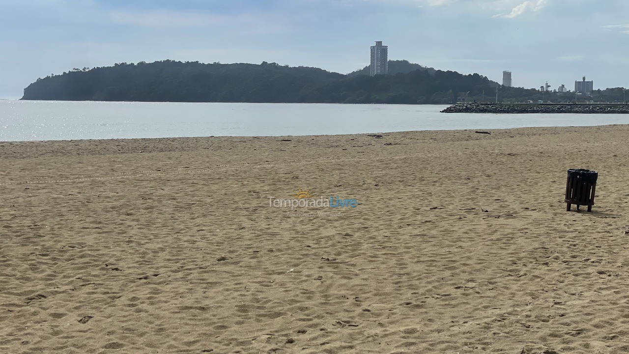 Casa para alquiler de vacaciones em Balneário Piçarras (Piçarras)