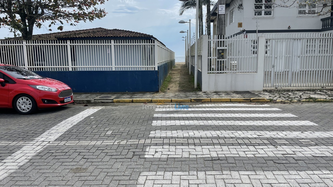 Casa para alquiler de vacaciones em Balneário Piçarras (Piçarras)