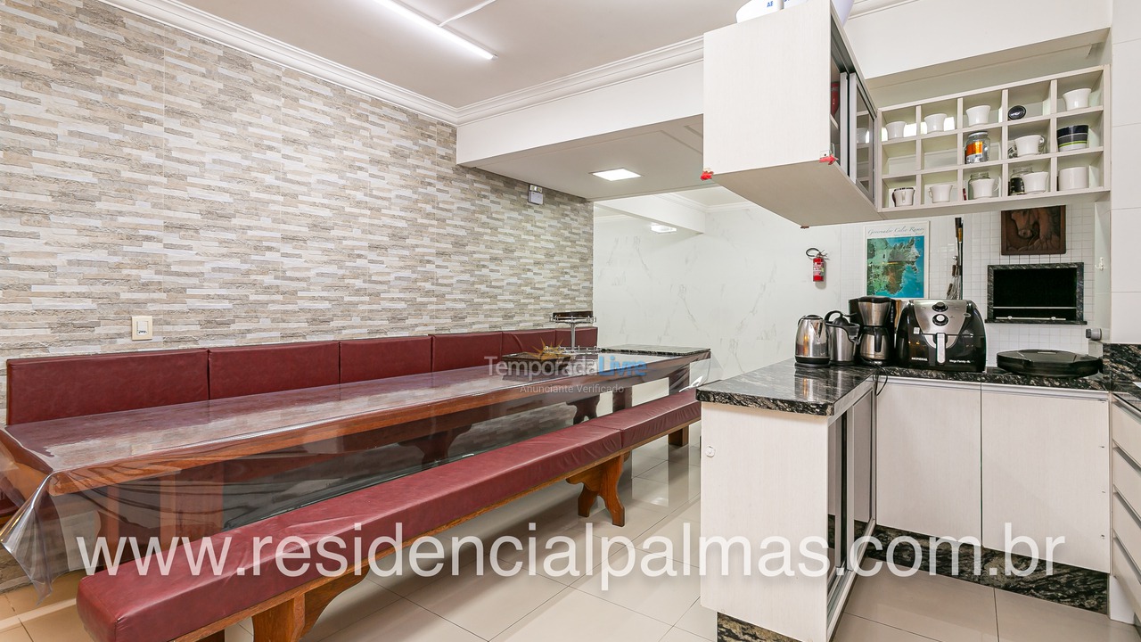 Casa para aluguel de temporada em Governador Celso Ramos (Praia de Palmas)