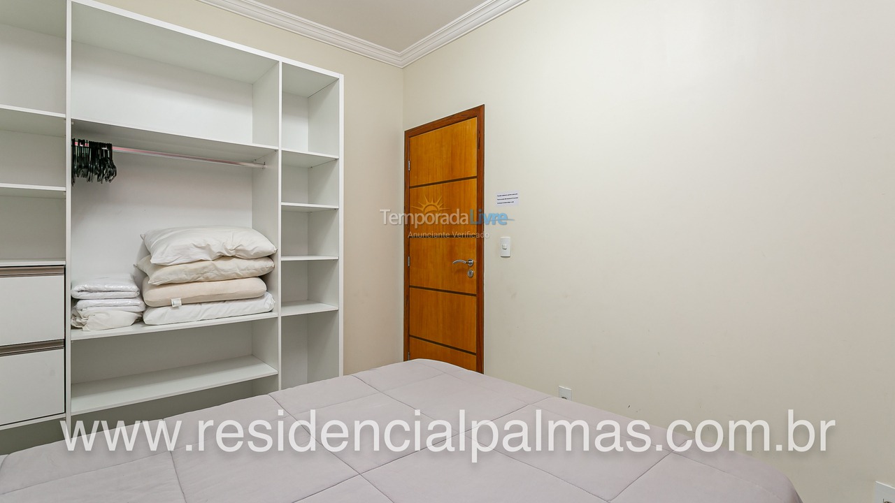 Casa para aluguel de temporada em Governador Celso Ramos (Praia de Palmas)