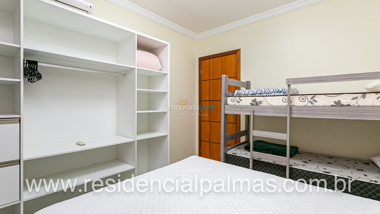 Casa para aluguel de temporada em Governador Celso Ramos (Praia de Palmas)