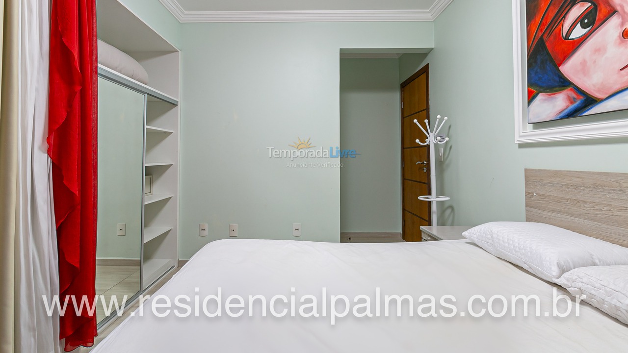 Casa para aluguel de temporada em Governador Celso Ramos (Praia de Palmas)