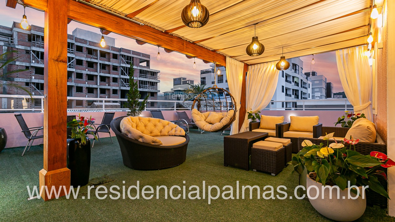 Casa para aluguel de temporada em Governador Celso Ramos (Praia de Palmas)