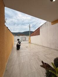 Excellent two-story house. 250 meters from the beach.