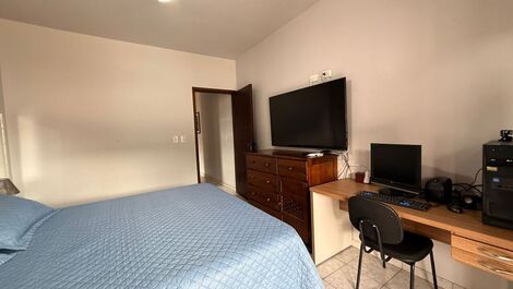 Excellent two-story house. 250 meters from the beach.