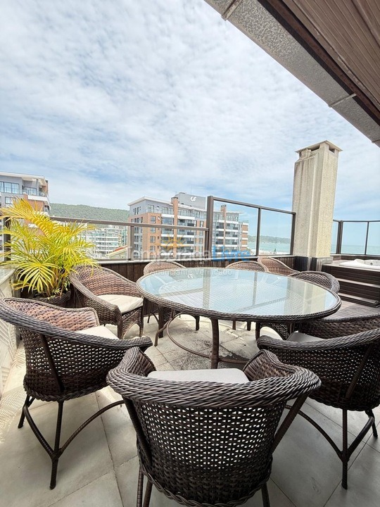 Apartamento para aluguel de temporada em Bombinhas (Praia de Bombas)