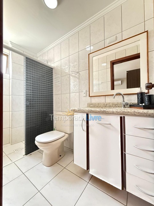 Apartamento para aluguel de temporada em Bombinhas (Praia de Bombas)
