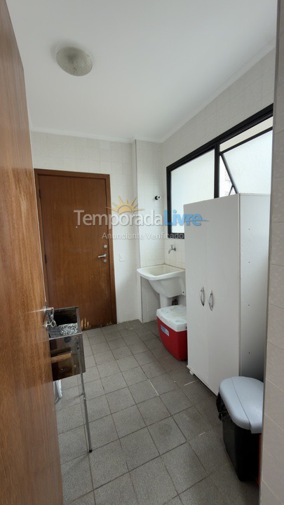 Apartamento para aluguel de temporada em Guarujá (Pitangueiras)