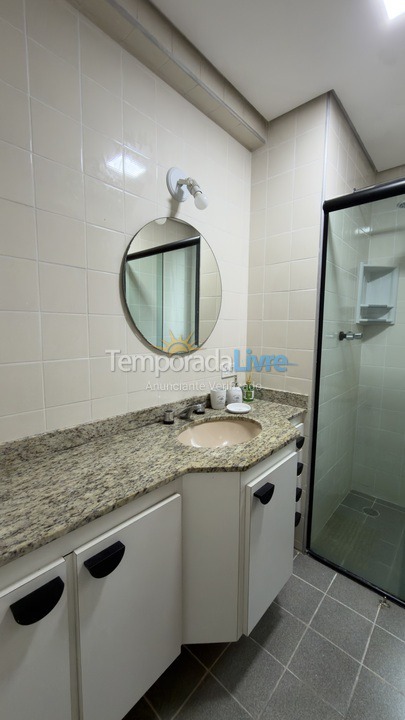 Apartamento para aluguel de temporada em Guarujá (Pitangueiras)