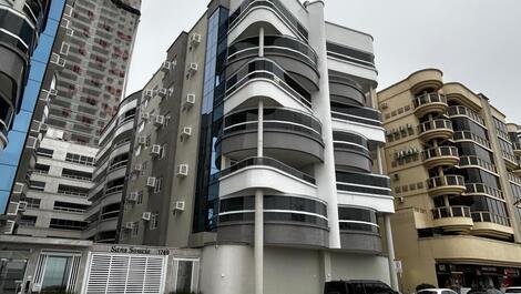 GREAT 3 BEDROOM APARTMENT - BEACHFRONT BUILDING