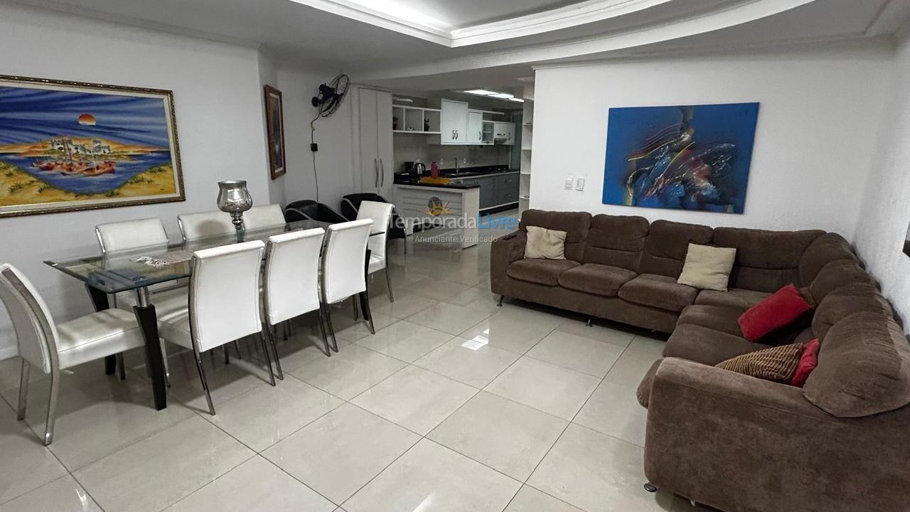House for vacation rental in Itapema (Centro)