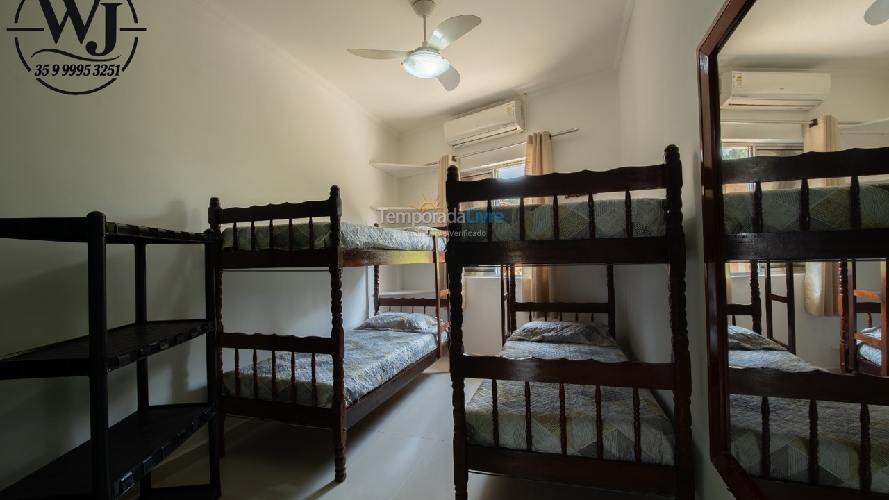 Apartment for vacation rental in Ubatuba (Praia das Toninhas)
