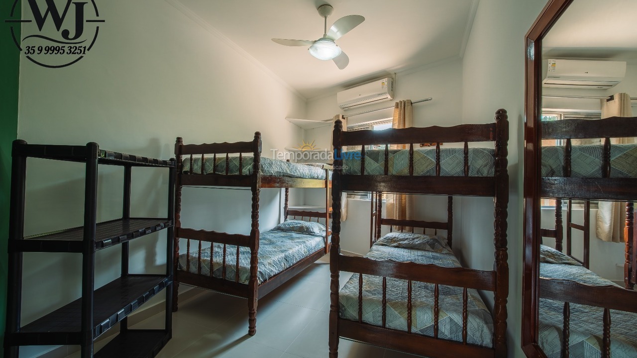 Apartment for vacation rental in Ubatuba (Praia das Toninhas)