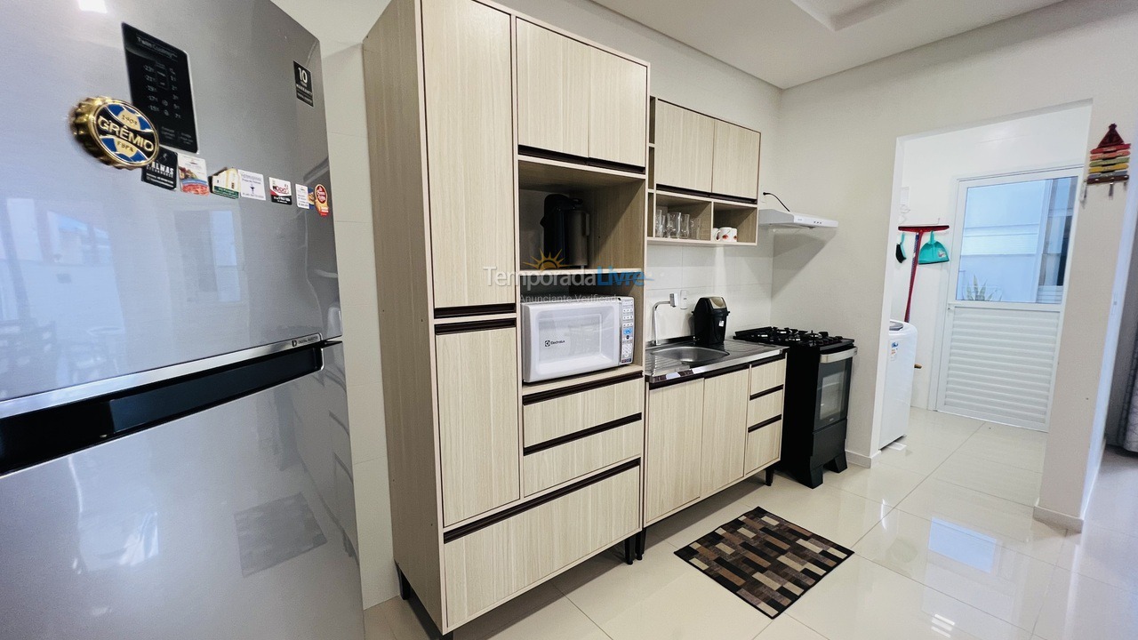 Apartamento para alquiler de vacaciones em Governador Celso Ramos (Praia de Palmas)