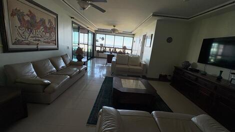 EXCELENTE APARTAMENTO FRENTE MAR COM 5 SUITES - RIVIERA