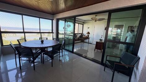 EXCELENTE APARTAMENTO FRENTE MAR COM 5 SUITES - RIVIERA