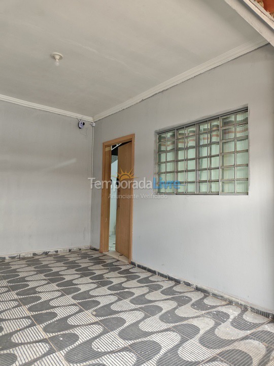 Casa para aluguel de temporada em Brasília (Samanbaia)
