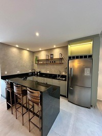 Triplex com Piscina Aquecida + 5 Ar Condicionado