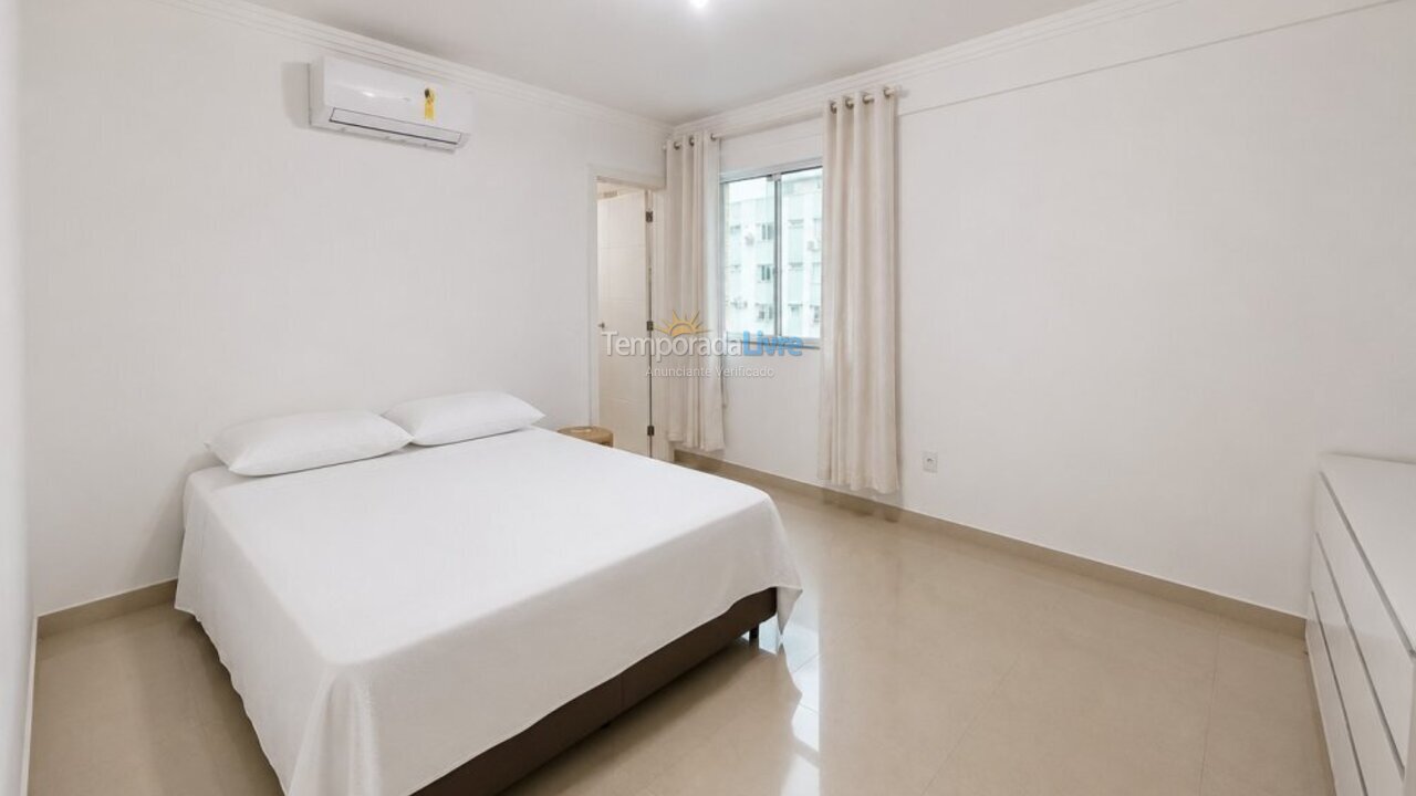 Casa para aluguel de temporada em Bombinhas (Praia de Bombas)