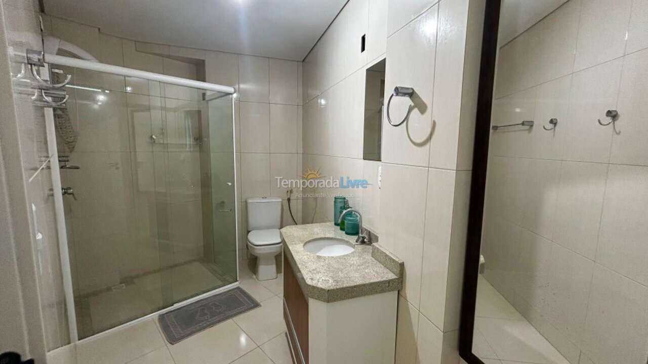 Casa para aluguel de temporada em Bombinhas (Praia de Bombas)