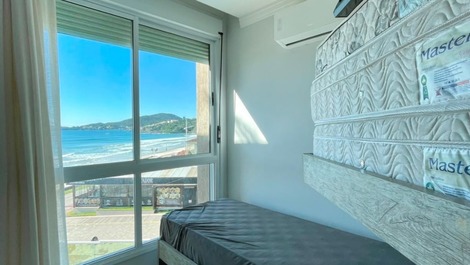 COBERTURA DÚPLEX BEIRA MAR