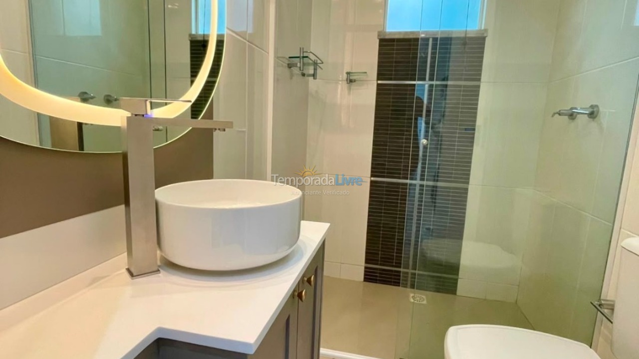 Apartamento para aluguel de temporada em Bombinhas (Praia de Bombas)