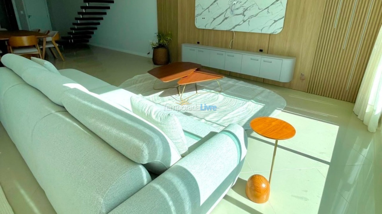 Apartamento para aluguel de temporada em Bombinhas (Praia de Bombas)