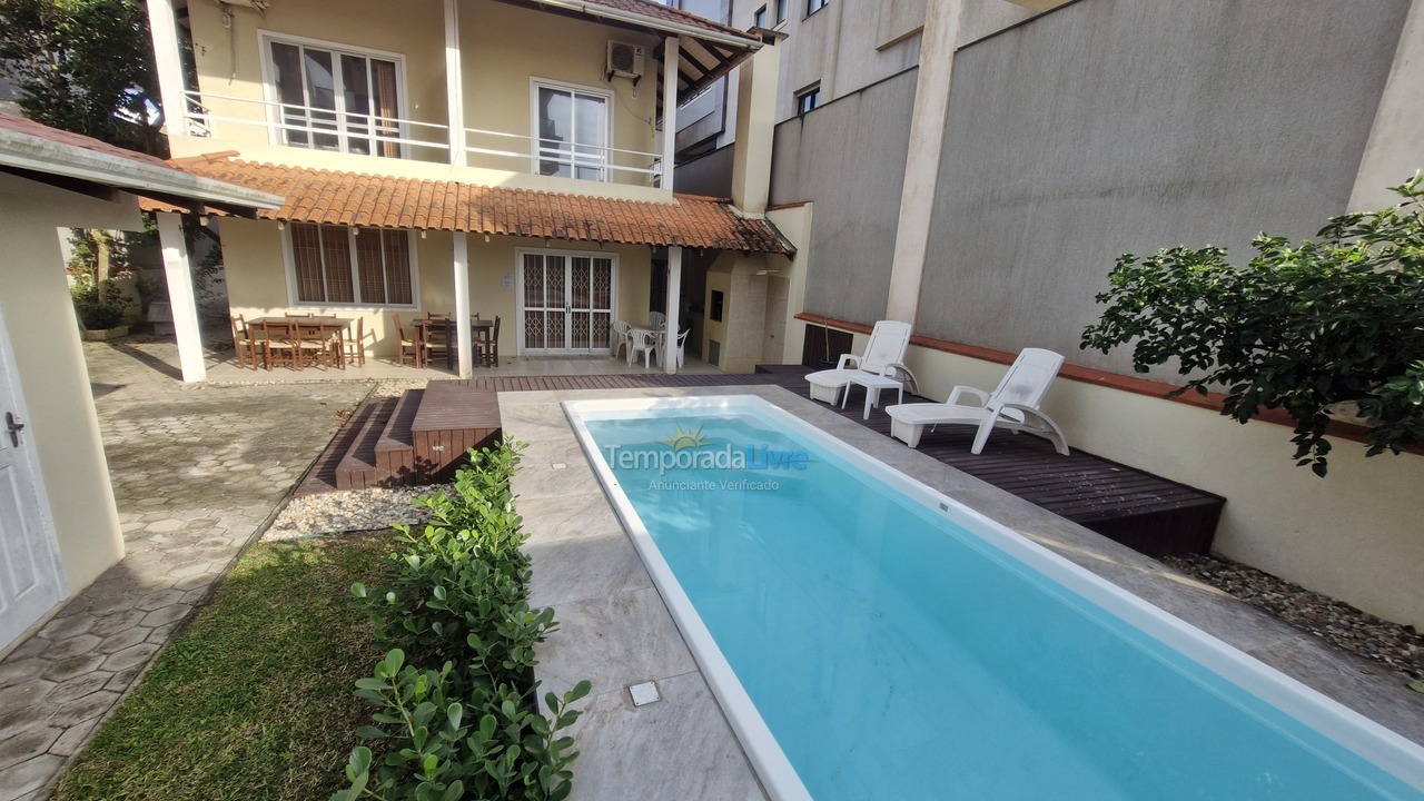 House for vacation rental in Bombinhas (Mariscal)