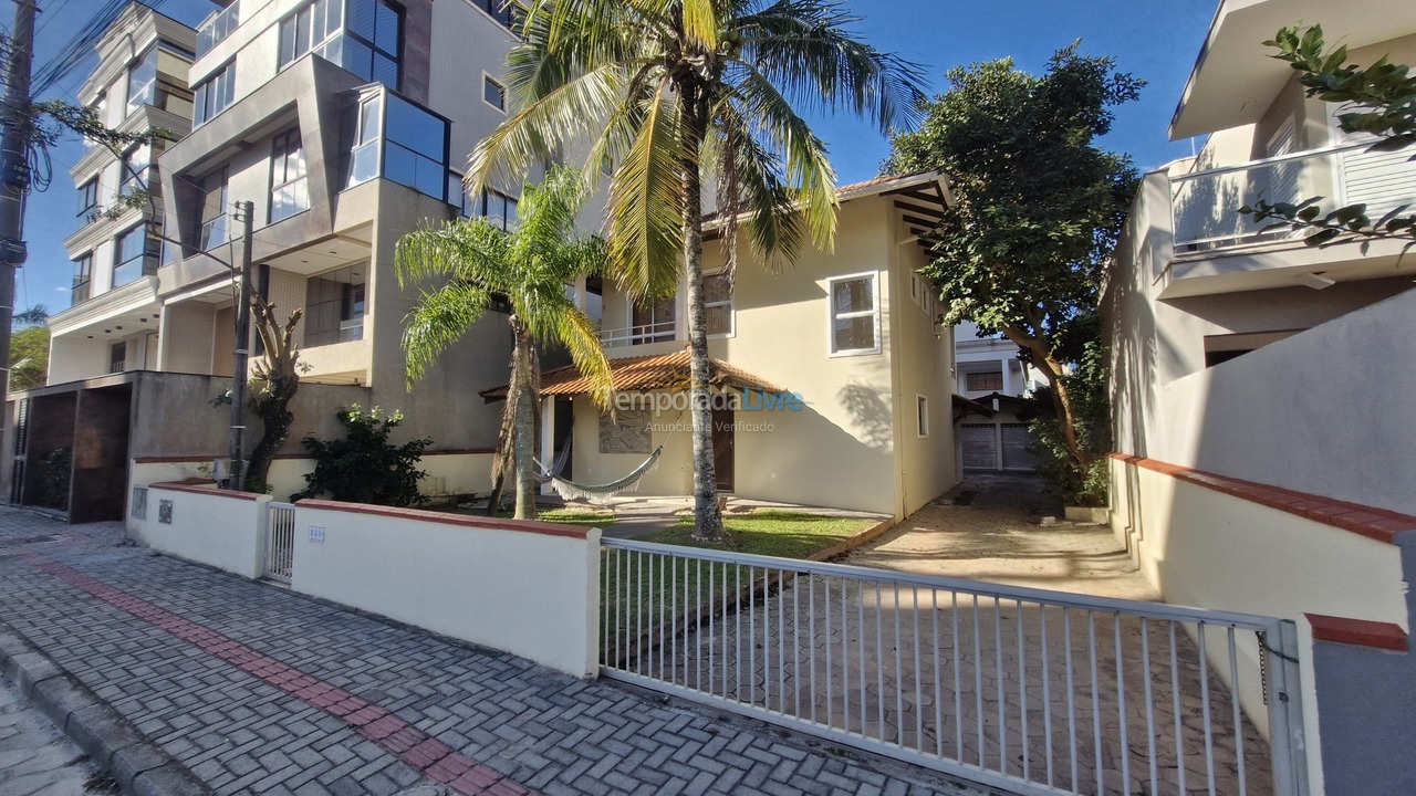 House for vacation rental in Bombinhas (Mariscal)