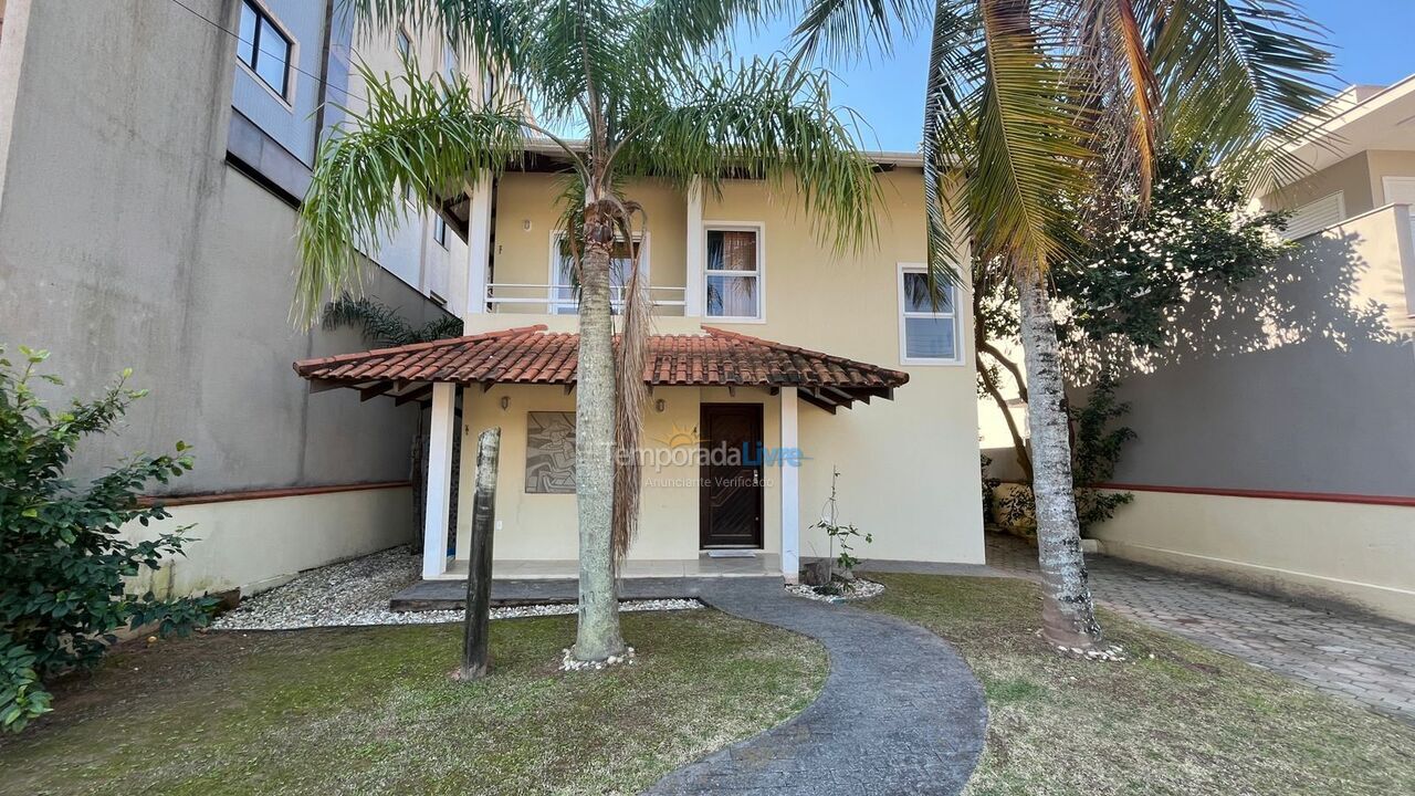 House for vacation rental in Bombinhas (Mariscal)