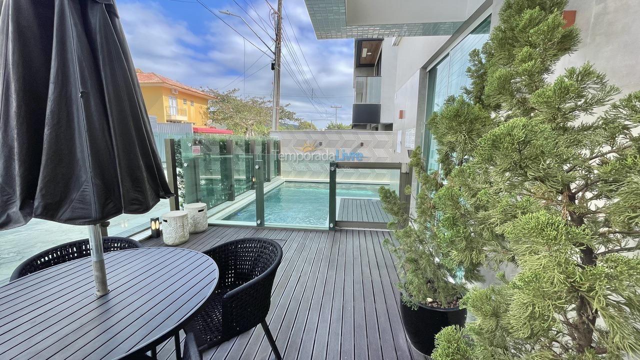 Apartamento para alquiler de vacaciones em Governador Celso Ramos (Praia de Palmas)