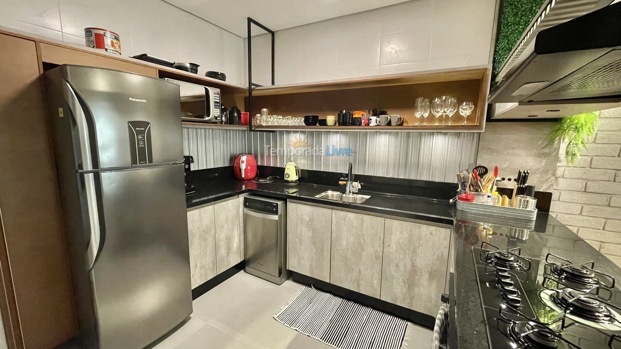 Apartamento para alquiler de vacaciones em Governador Celso Ramos (Praia de Palmas)