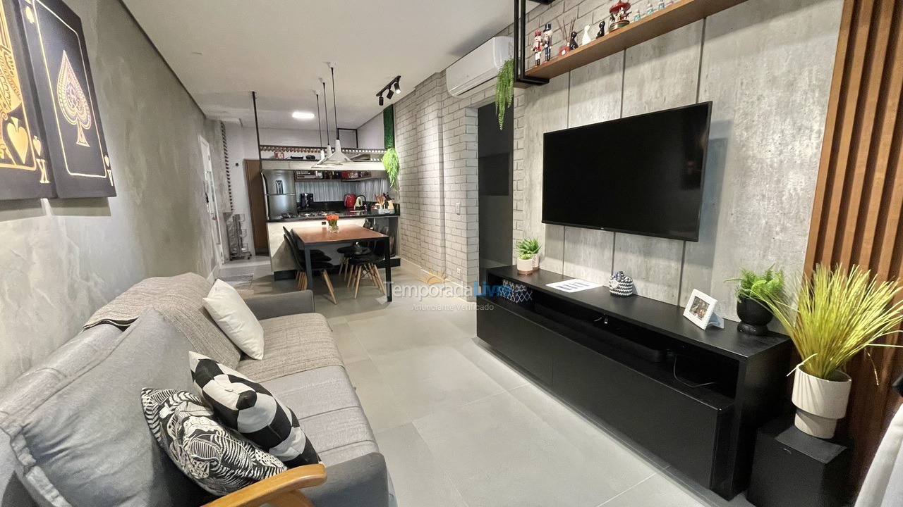 Apartamento para alquiler de vacaciones em Governador Celso Ramos (Praia de Palmas)