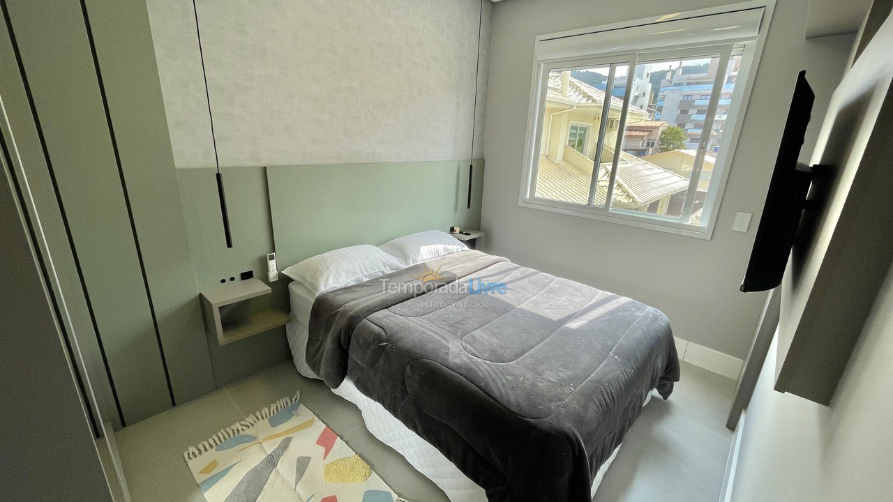Apartamento para alquiler de vacaciones em Governador Celso Ramos (Praia de Palmas)