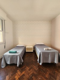 Copacabana - 4 bedrooms, 1 suite, huge space, 200m2