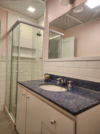 Copacabana - 4 bedrooms, 1 suite, huge space, 200m2