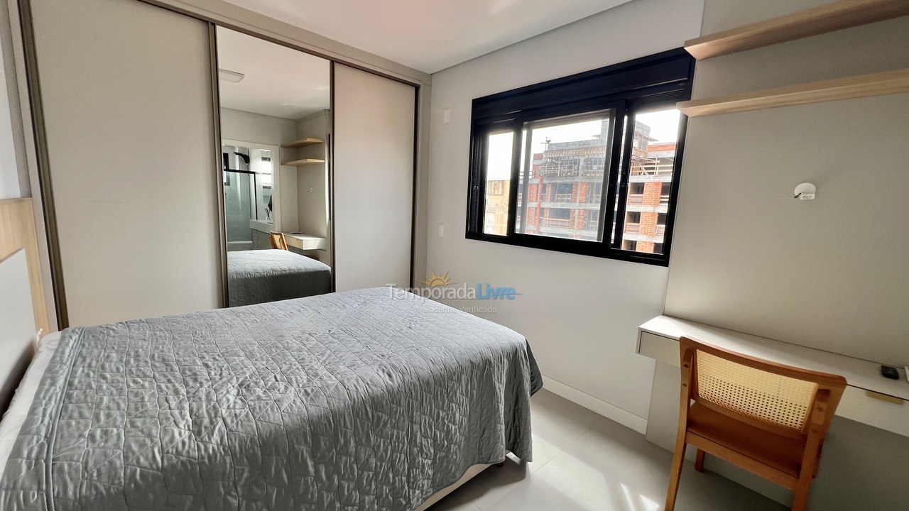 Apartamento para alquiler de vacaciones em Governador Celso Ramos (Praia de Palmas)