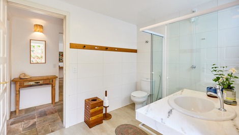 Banheiro quartos de casal 2 e 3