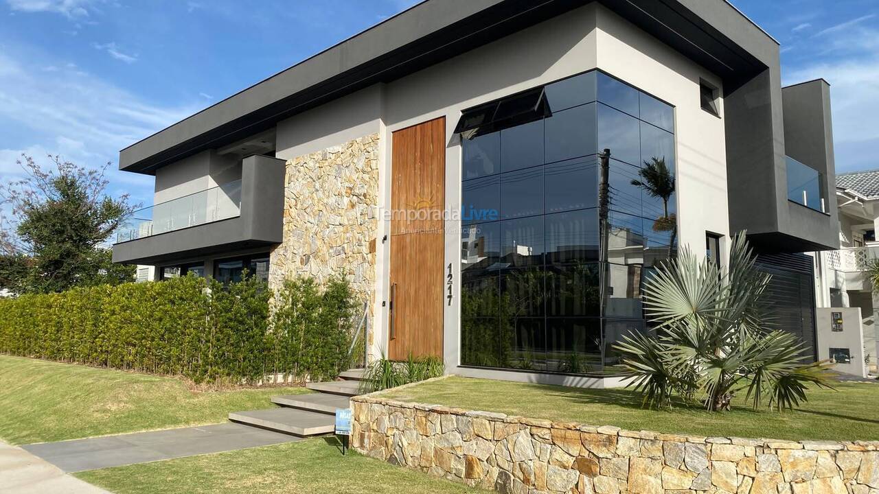 Casa para alquiler de vacaciones em Florianopolis (Jurerê Internacional)