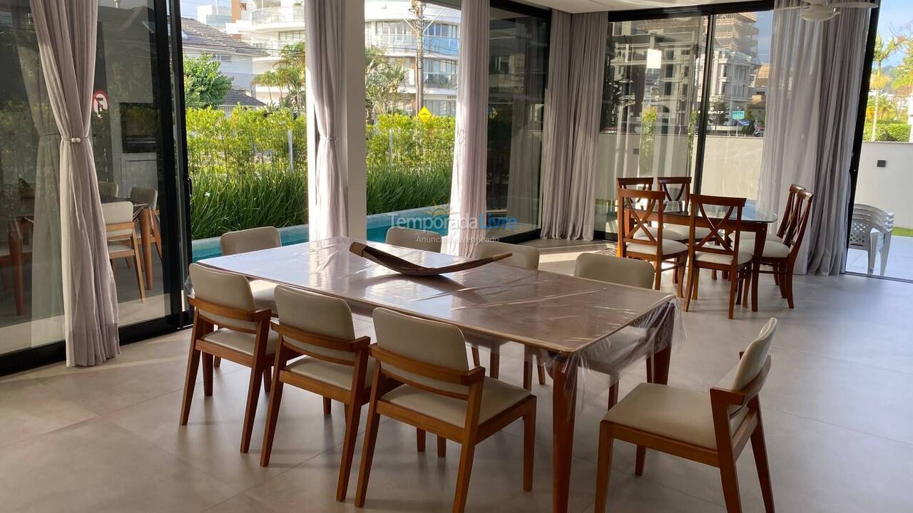 Casa para alquiler de vacaciones em Florianopolis (Jurerê Internacional)