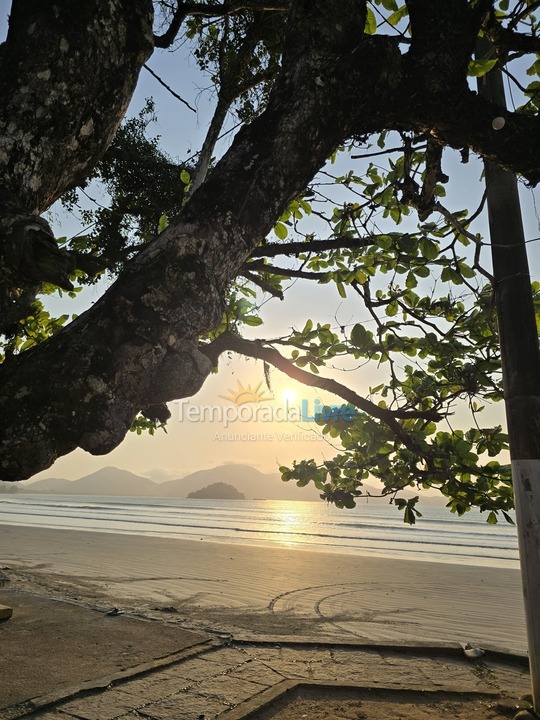 Apartamento para aluguel de temporada em Ubatuba (Maranduba)