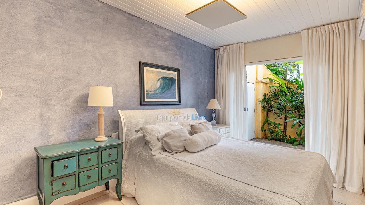 House for vacation rental in São Sebastião (Praia da Baleia)