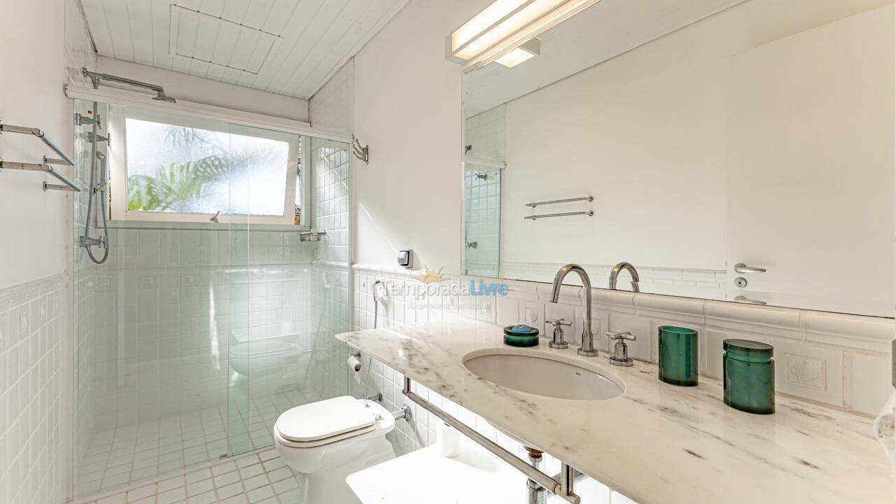 House for vacation rental in São Sebastião (Praia da Baleia)