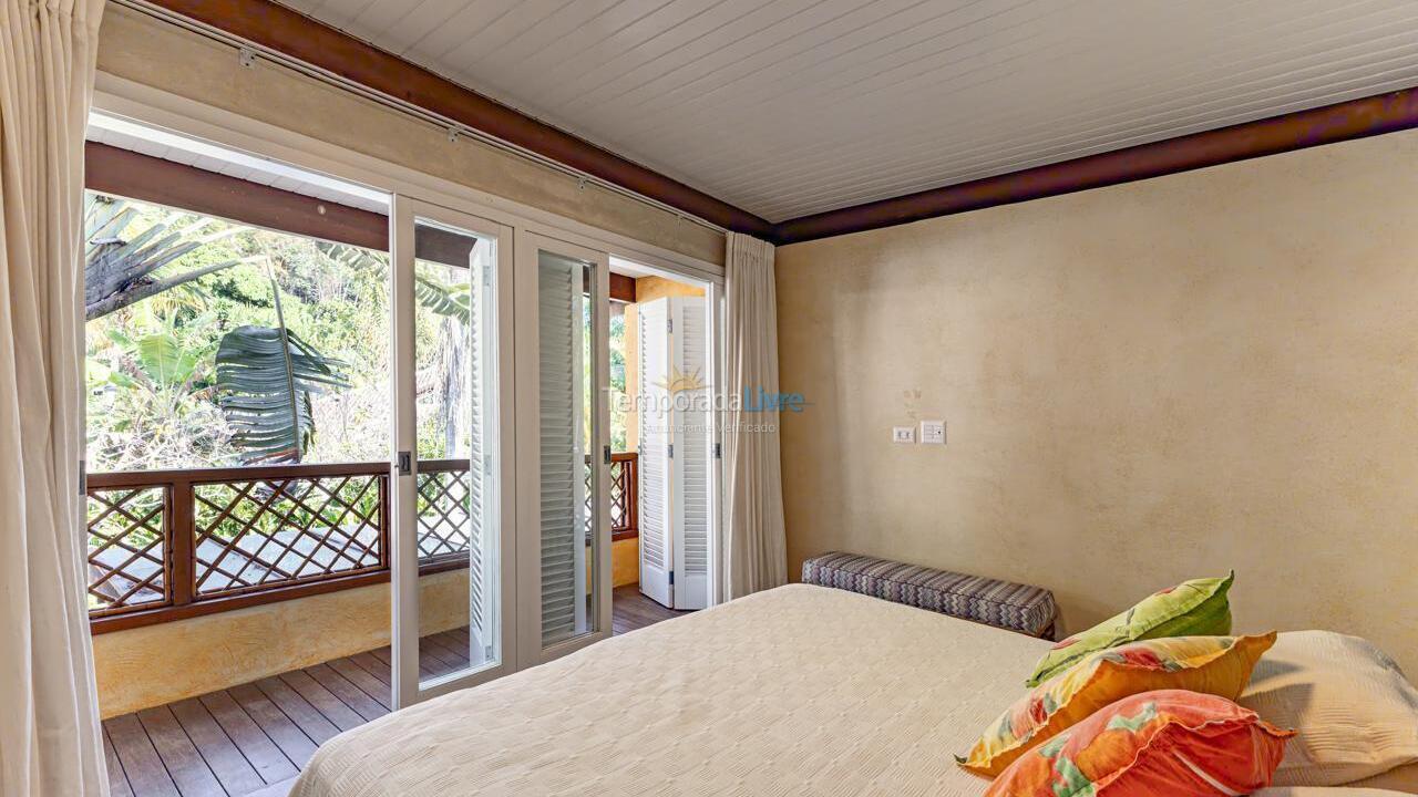 House for vacation rental in São Sebastião (Praia da Baleia)