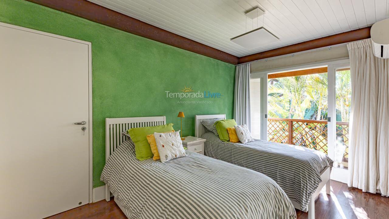 House for vacation rental in São Sebastião (Praia da Baleia)