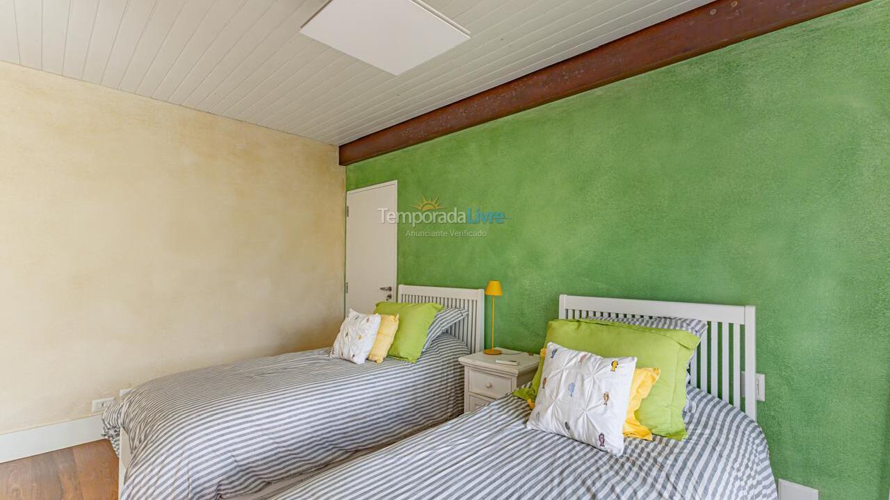 House for vacation rental in São Sebastião (Praia da Baleia)
