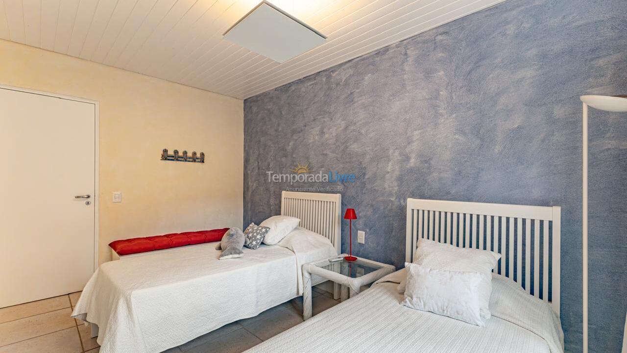 House for vacation rental in São Sebastião (Praia da Baleia)