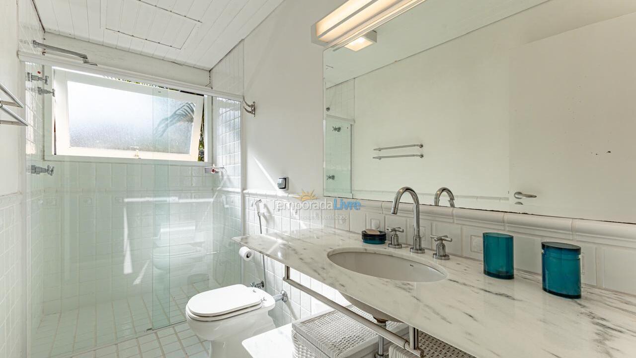 House for vacation rental in São Sebastião (Praia da Baleia)